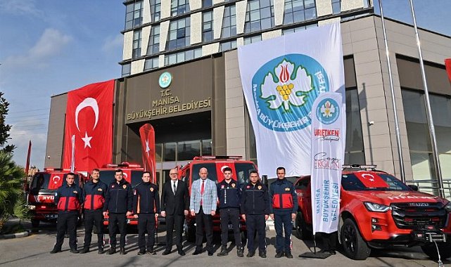 Manisa İtfaiyesi'ne 4 araç