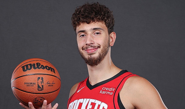 NBA'de forma giyen Alperen Şengün'den tarihi başarı