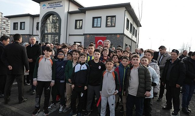 Türkan Yücesan Akıl Küpü Kütüphanesi açıldı