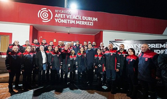 6 Şubat'ta hayatını kaybedenler 04.17'de anıldı
