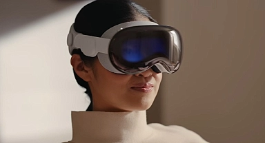 Apple Vision Pro gözlüklerde şok karar: Kullanıcılar, baş ağrısı şikayetiyle iade ediyor!