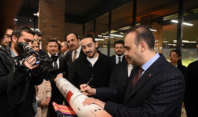 Bakan Kacır'dan KAPSÜL'e ziyaret