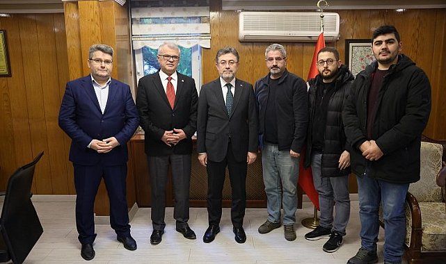 Bakan Yumaklı'ya yerel gazetelerin ilan sıkıntısı anlatıldı