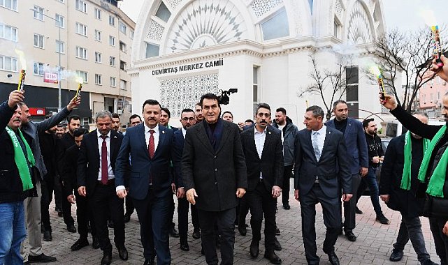 Başkan Dündar Demirtaş'ta coşkuyla karşılandı