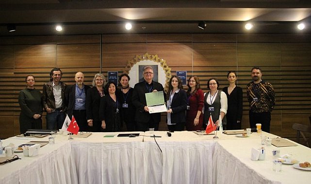 "Bilimle toplumun buluşması ortak bir dil gerektirir"