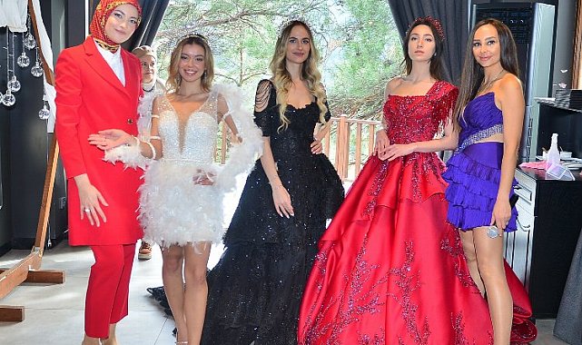 Bursa'da renkli defile