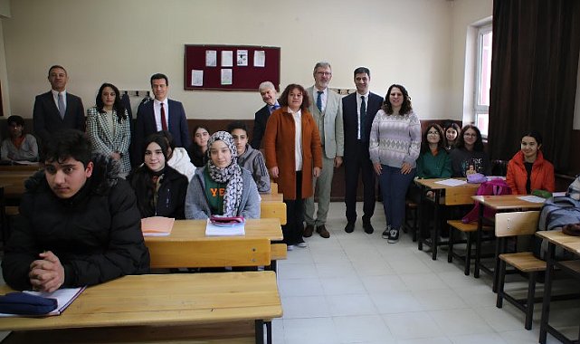 İzmir'de 'Hayat Boyu Öğrenme' buluşması