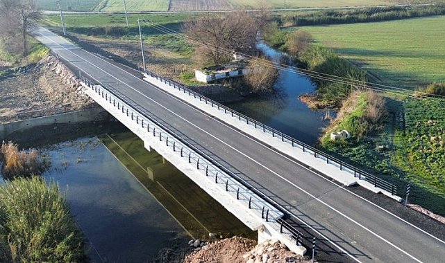 İzmir'in yolları köprülerle örüldü