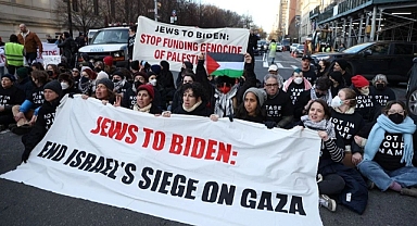 Joe Biden'ın yollarını kapattılar: New York'ta Filistin protestosu