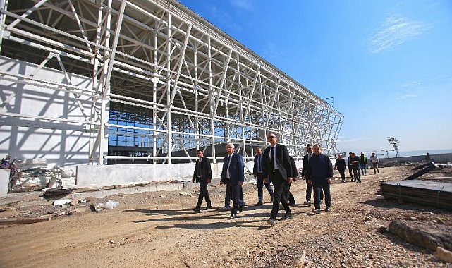 Karabağlar Atatürk Gençlik ve Spor Merkezi'nde sona yaklaşıldı