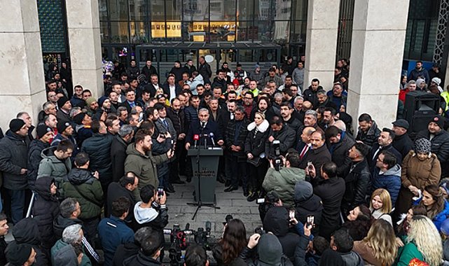 Kütahya Belediyesi'nde davul zurna eşliğinde zam teşekkürü