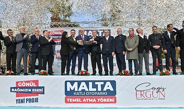 Manisa'da Malta Parkı Katlı Otoparkı'na temel