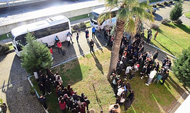 Manisa'da öğrenciler atıksu arıtım sürecini öğreniyor