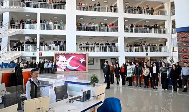Muratpaşa depremin yıldönümünde saygı duruşunda