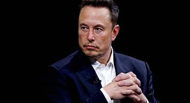 Musk’tan çığır açan ‘beyin çipi’ açıklaması: Düşünerek fareyi kontrol edebiliyor!
