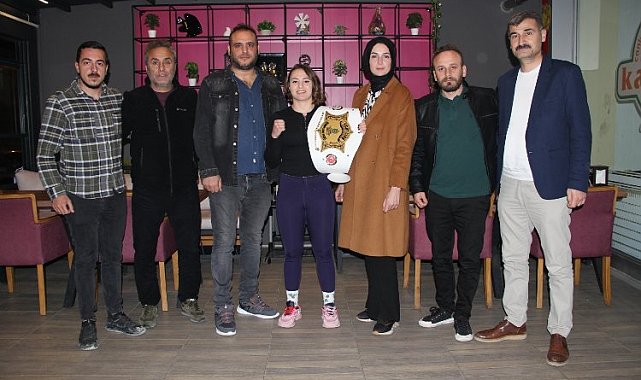 Soytürk, şampiyonu ağırladı