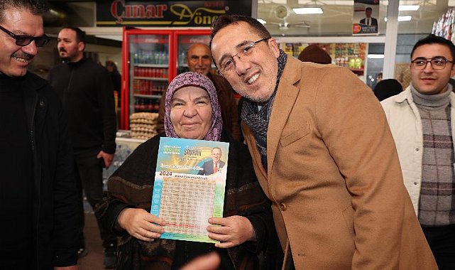AK Parti Aday Savran, pazar esnaflarıyla kucaklaştı