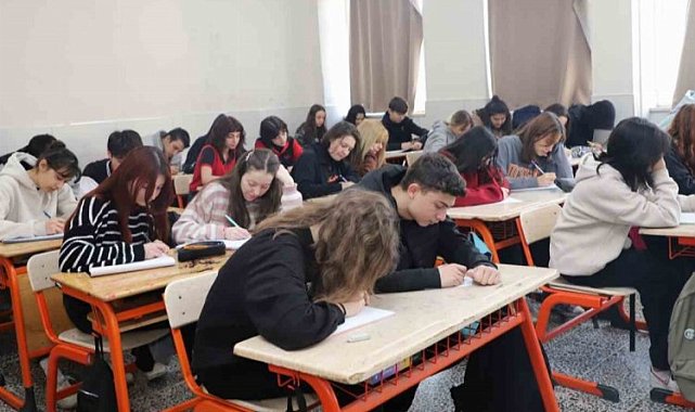 Bursa-Van arası mektup kardeşliği 3.yılında