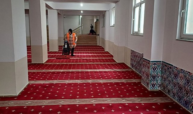 Çayırova'da ibadethaneler temizleniyor
