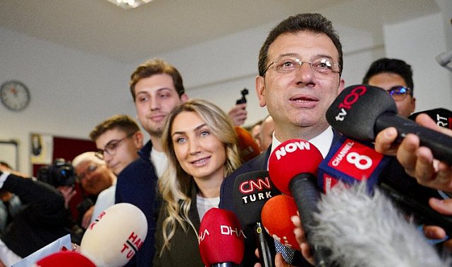 İstanbul'da İmamoğlu ailesi Beylikdüzü'nde oy kullandı