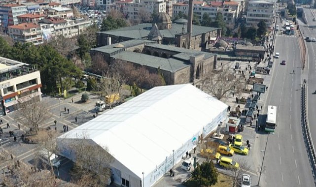 Kayseri'de iftar sofraları Büyükşehir'den