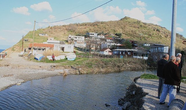 Mudanya kırsal sahilinde selde yıkılan köprü 4 aydır ulaşımı güçleştirdi