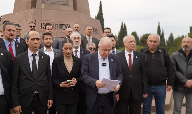 Prof. Dr. Ümit Özdağ Kubilay anıtı önünden seslendi