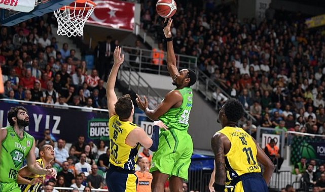 TOFAŞ lige Fenerbahçe Beko deplasmanıyla dönüyor