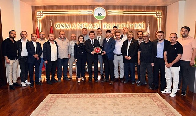Başkan Aydın, makamının kapılarını halka açtı