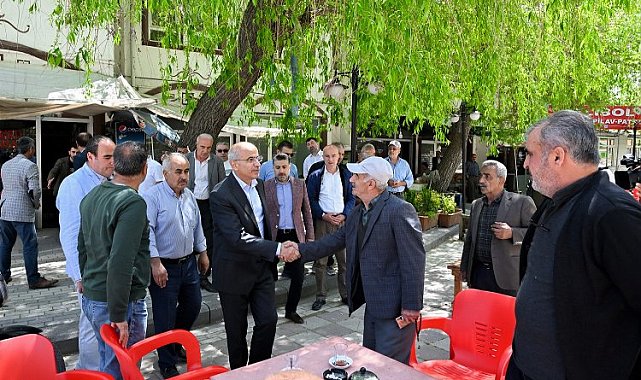 Başkan Er Dilek Mahallesi esnaflarını ziyaret etti