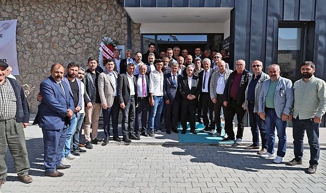 Başkan Yalçın'ın ilk kırsal ziyareti Yamaçlı'ya