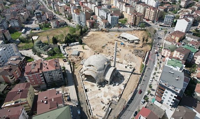 Çayırova kent meydanında çalışmalar sürüyor