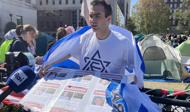 Columbia students sneak into Palestine protest unfurl Israeli flag ...