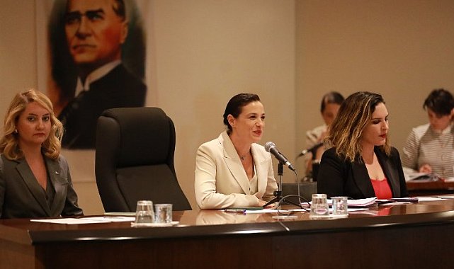 Efes Selçuk'ta yeni dönemin ilk meclis toplantısı 