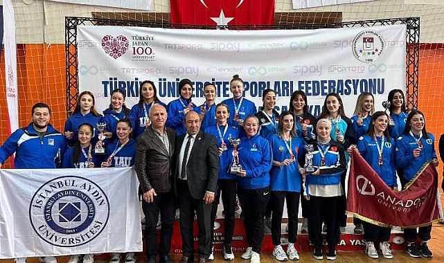 Manisa BBSK'lı Karateciler Şampiyonaya damga vurdu