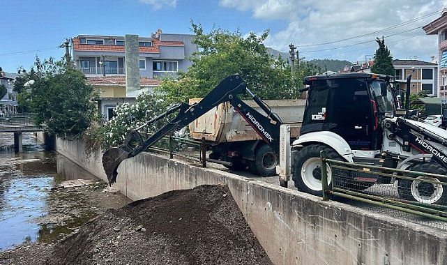 Marmaris'te derelerde temizlik çalışması