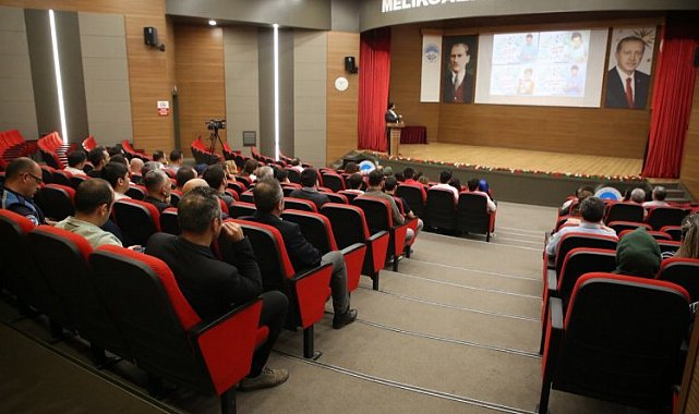 Melikgazi'de dijital yaşam ve iletişim konuşuldu