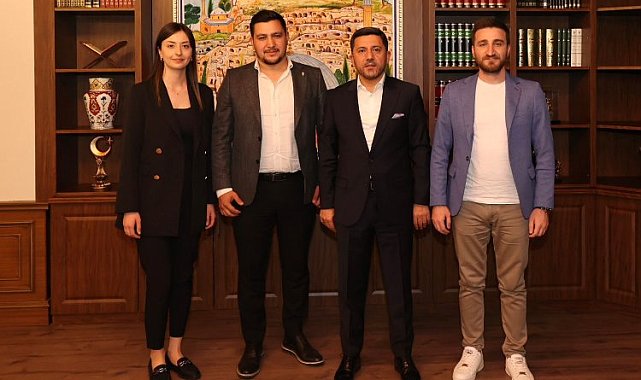 Başkan Arı'ya 'Hayırlı Olsun' ziyaretleri sürüyor