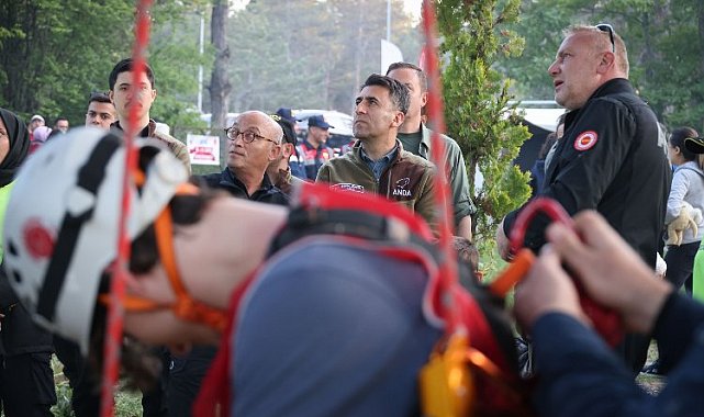 Bilecik Valisi Aygöl'den ANDA Gençlik Kampı'na ziyaret