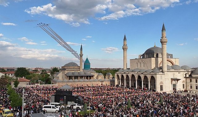 Binlerce Konyalı 'Teşrif-i Mevlana'da