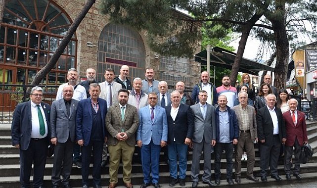 Bursa Cumhuriyet Caddesi'nde 'esnaf buluşması'