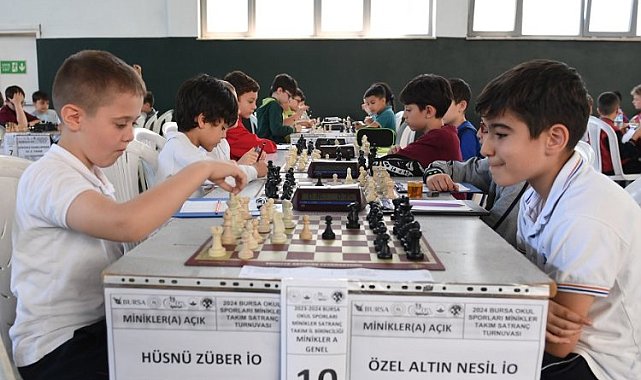 Bursa Osmangazi'de minik 'şah-mat'çılar ödüllendirildi
