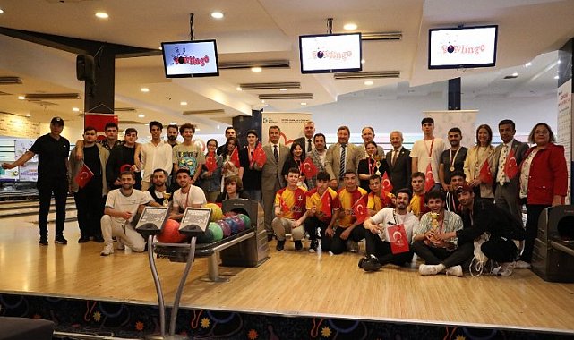 Gençler Bowling Turnuvası'nda 19 Mayıs coşkusunu yaşadı