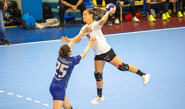 Kadınlar Süper Ligi'nde Armada Praxis Yalıkavak 2-1 öne geçti