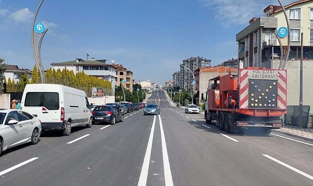 Körfez Mevlana Caddesi'nde yol çizgileri de tamam
