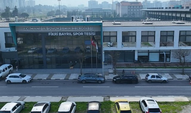 Manisa Büyükşehir'in spor tesisleri artık Manisalıların