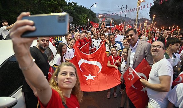 Manisa'da 19 Mayıs Fener Alayı ile kutlandı