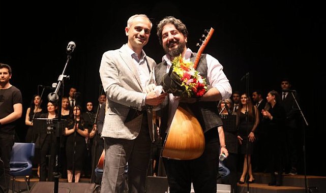 Türk Halk Müziği Korosu'ndan muhteşem konser