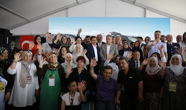 Vali Çiçek: "Kadın kooperatifleri büyük bir başarı hikayesi"