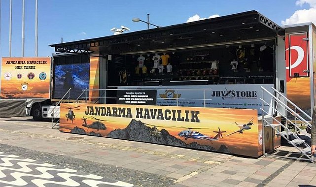 Askeri ürünlerin olduğu JhvStore Tırı Mudanya'da